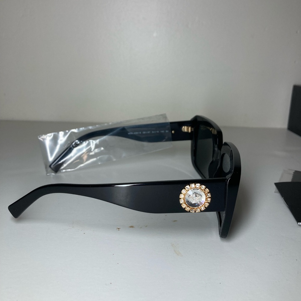 NWT WOMENS VERSACE SUNGLASSES VE4384B BLACK WITH HARD CASE & LENS CLOTH - Picture 5 of 14
